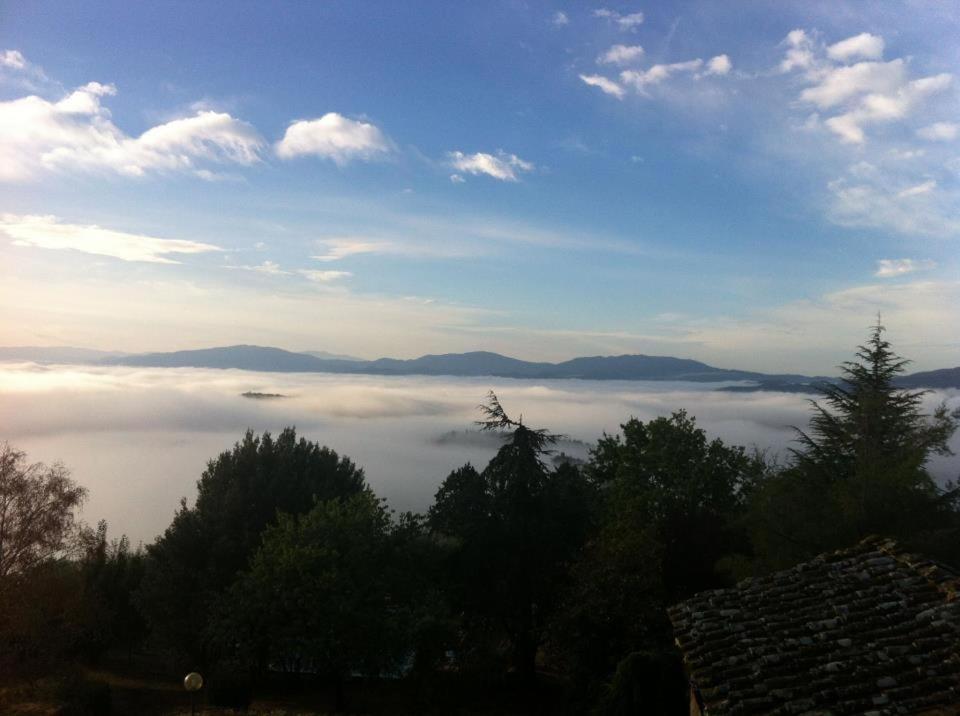 Villa Agriturismo Il Palazzaccio Galliano Exterior foto