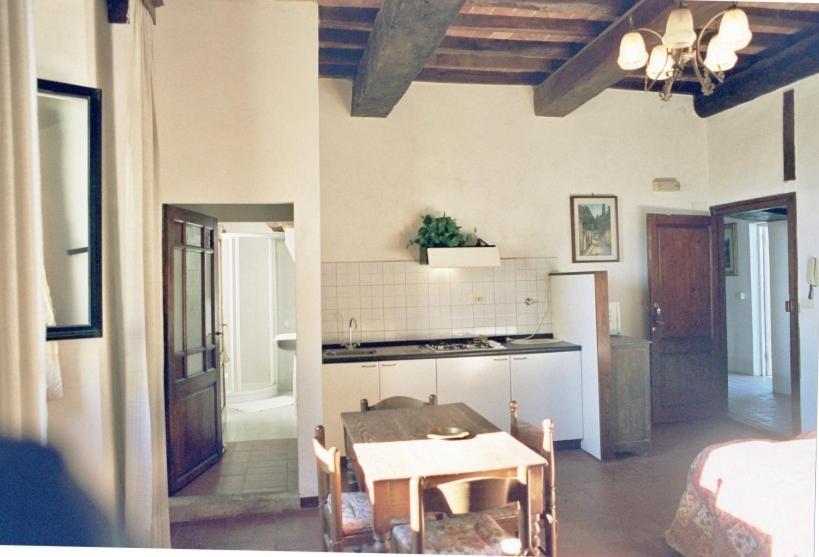 Villa Agriturismo Il Palazzaccio Galliano Zimmer foto